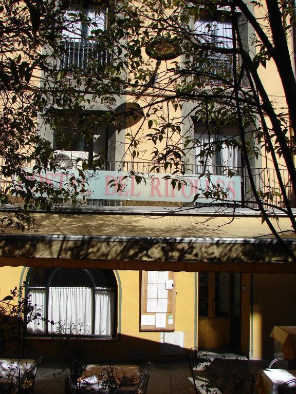Hostal Del Ripollès Esterno foto