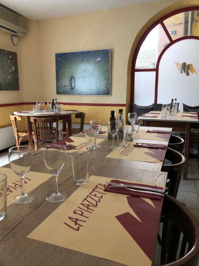 Hostal Del Ripollès Esterno foto
